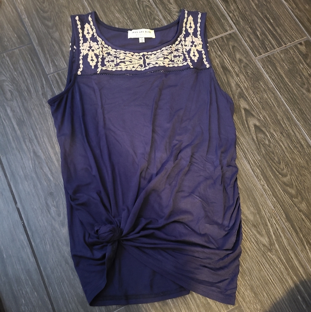 Skies Are Blue Top M